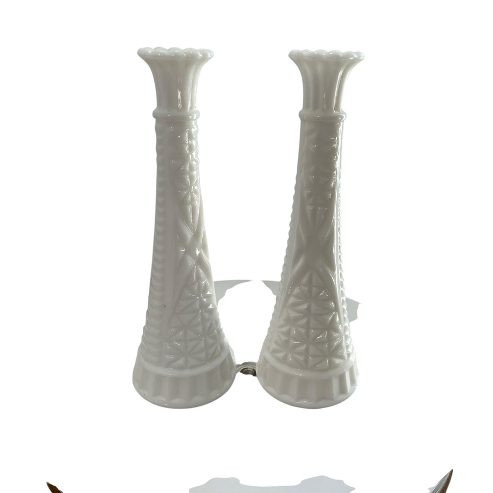 Vintage MCM Design Anchor Hocking Stars Bars Milk Glass Bud Vases set of 2 ivory - Picture 5 of 7